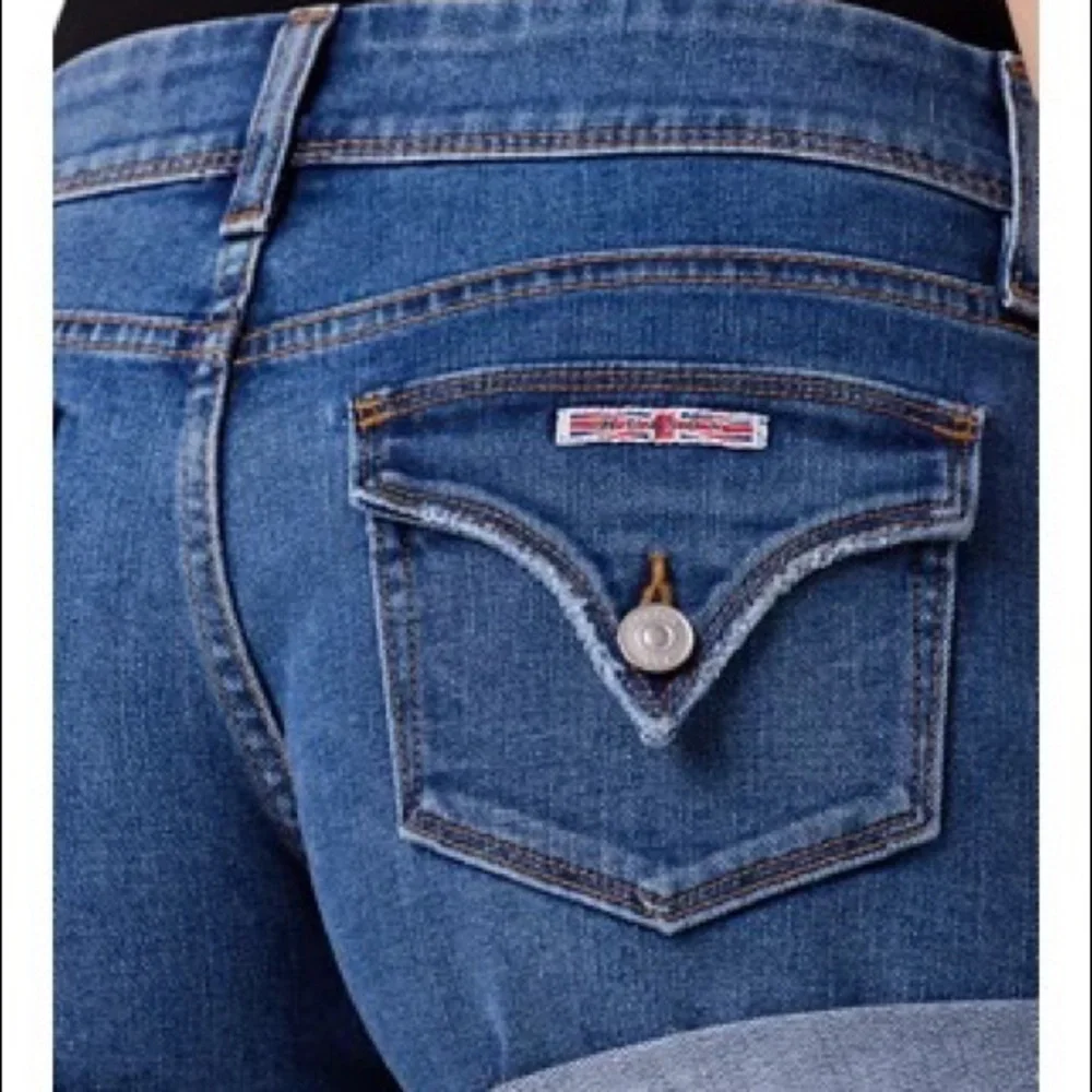 HUDSON Women's Croxley Mid Rise, Cuffed, Jean Short - Picture 3 of 7